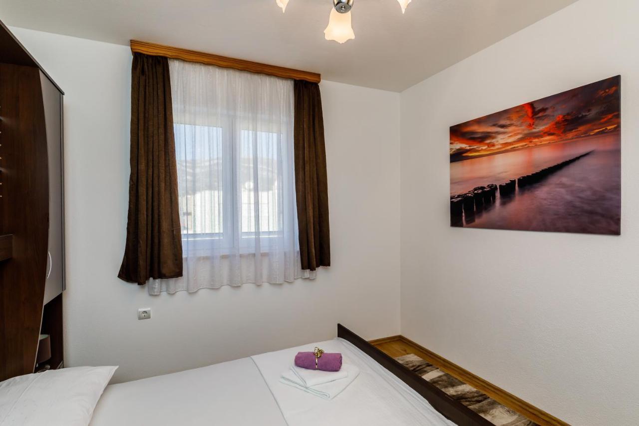 VILLA LaMARIN Kaštela Esterno foto
