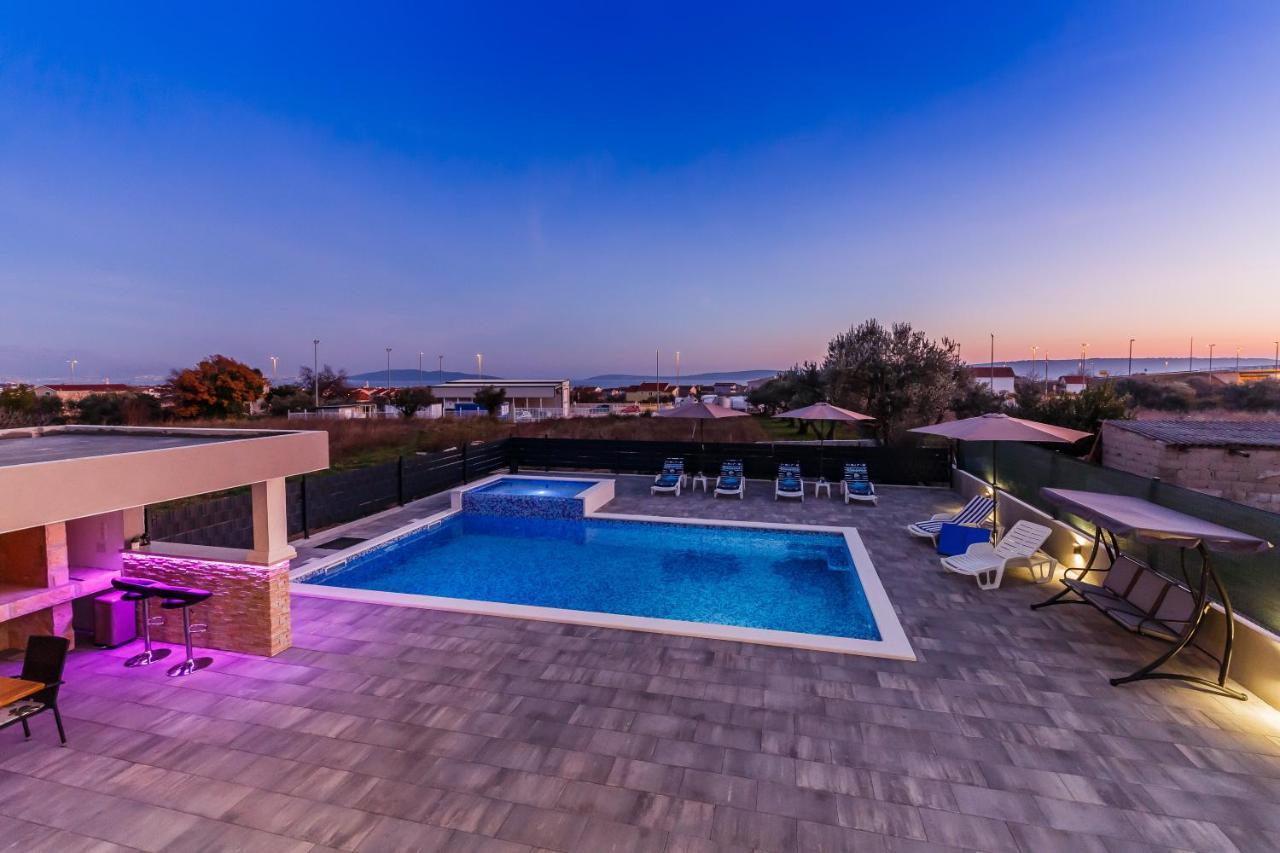 VILLA LaMARIN Kaštela Esterno foto